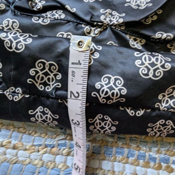 Reversible Tote Bag Black White Scroll Monogram Graphic Leaf Print Foldable Shou - Picture 2 of 8